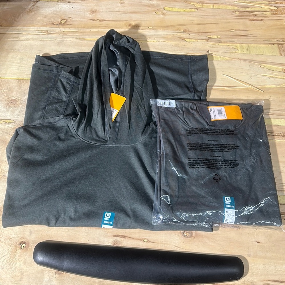 Forced relaxed fit mid weight long sleeve logo graphic hooded tshirt